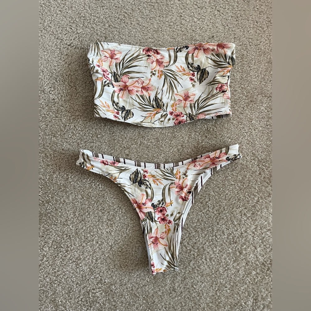 Abercrombie & Fitch A&F Reversible High Waist Bikini Floral Stripes Size S